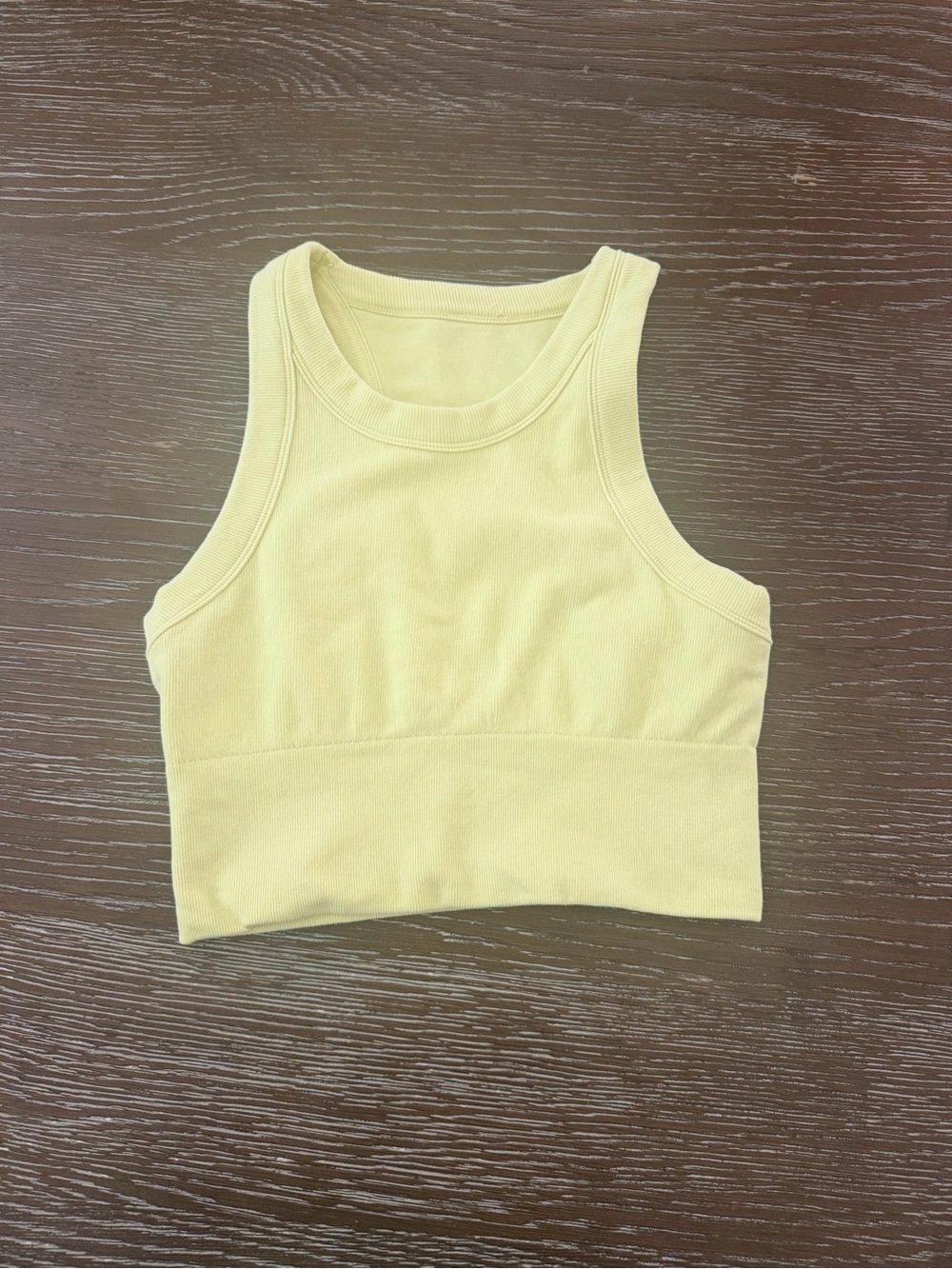 Alo Sleeveless Crop Tank Top in Light Yellow